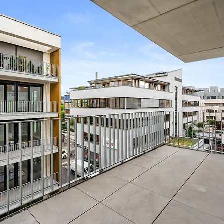 Exquis Luxus 2br Fritz I Balcony I Mercedes & Us Army I Parking I Stuttgart Apartament *