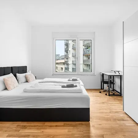 Exquis Luxus 2br Fritz I Balcony I Mercedes & Us Army I Parking I Stuttgart *